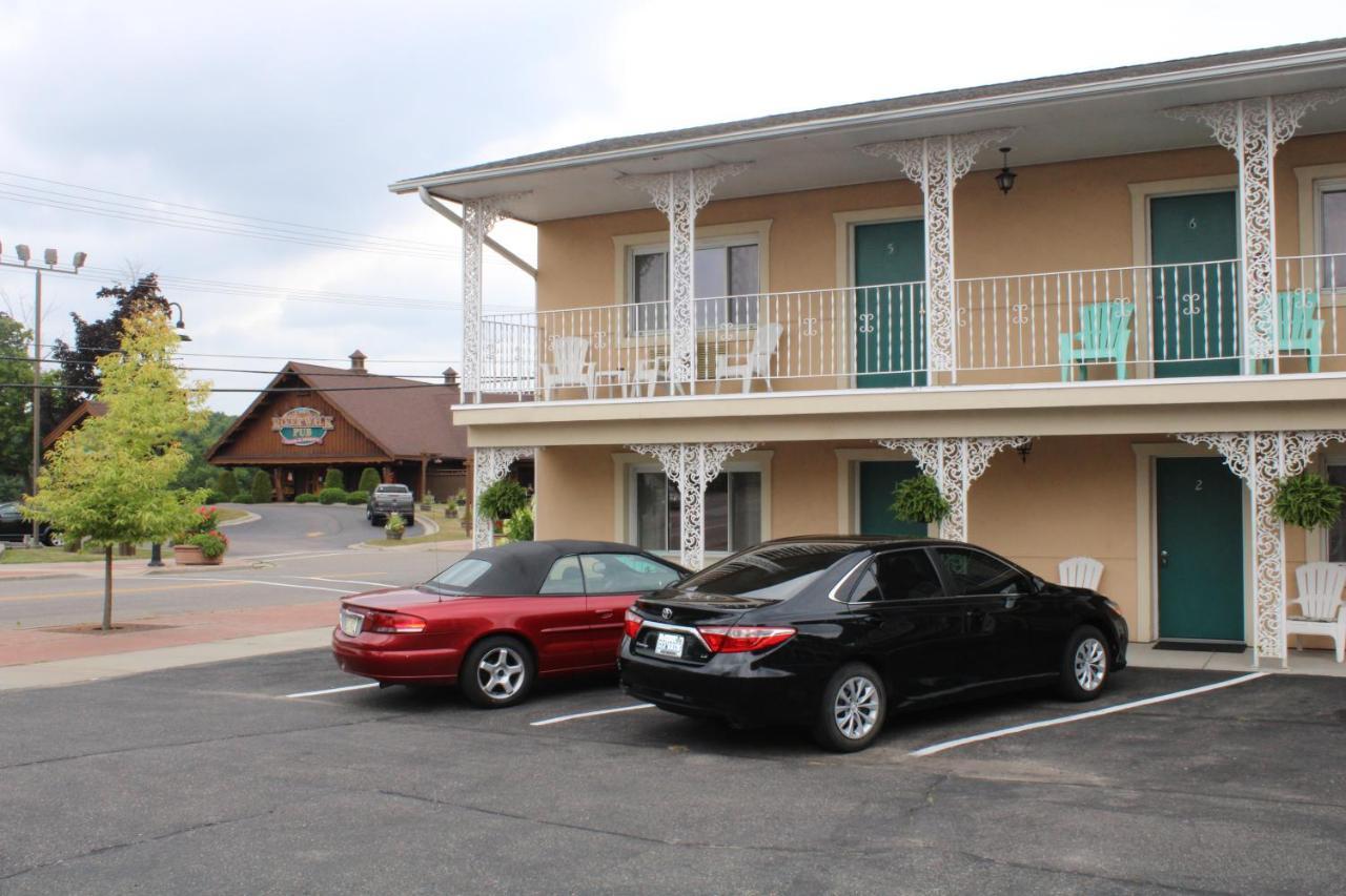 River Road Motel Wisconsin Dells Extérieur photo