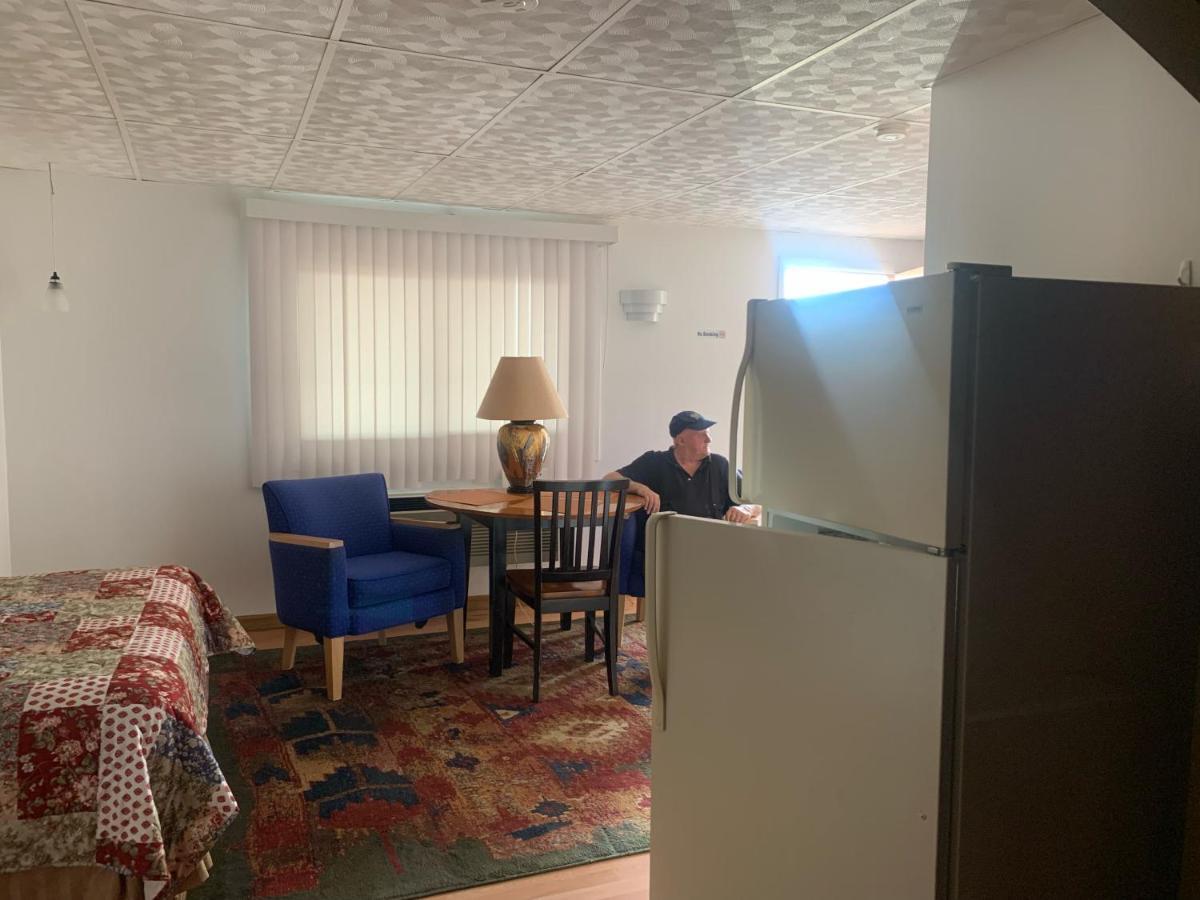 River Road Motel Wisconsin Dells Extérieur photo